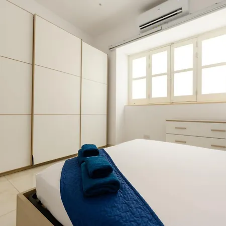 Bedroom סליאמה